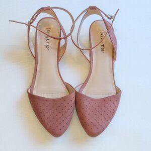 Rialto Pointed Toe Wedge Ankle Strap Laser Cut Out Sz 9